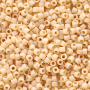 Miyuki kralen delica's 11/0 Opaque pear yellow DB-1131