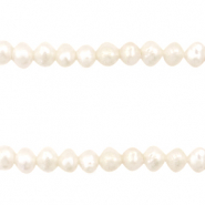 BQ Zoetwaterparels rond 4mm Natural white