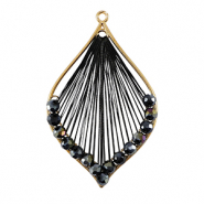 Gehaakte hanger met macramé draad en facetkraaltjes druppel Gold-metallic black