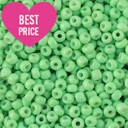 Glaskralen Rocailles 6/0 (4mm) Light green