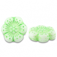 Czech kralen boho flower 14mm Light green