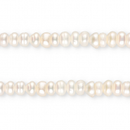 TQ zoetwaterparels plat rond 4x5mm Natural white