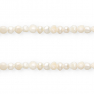 Imperfecte zoetwaterparels nugget rond 7-8mm Naturel white