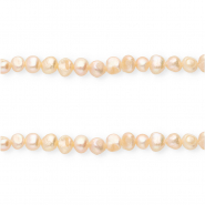 Imperfecte zoetwaterparels nugget 5-6mm Seashell pink