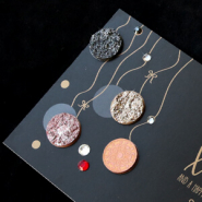 Inspiratiesets DIY kerstkaartje met glinsterende cabochons en Swarovski