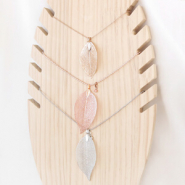 Inspiratiesets Fijne kettingen versierd met blaadjes hangers