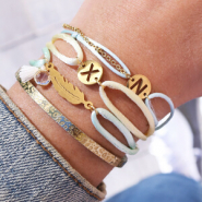Inspiratiesets DIY: Initial armbandjes met satijn draad