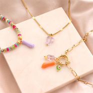 Inspiratiesets Zo ontwerp je kettingen met Resin Mano fico hangers