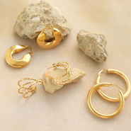 Inspiratiesets Tips voor het dragen van statement rvs oorbellen