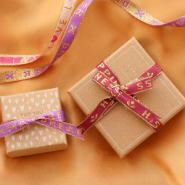 Inspiratiesets Zo verwerk je lint met tekst in jouw collectie