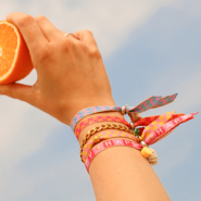 Inspiratiesets Creëer zomerse sieraden met lint met tekst