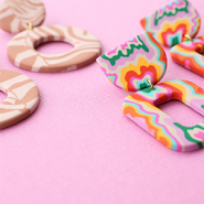 Inspiratiesets Funky oorbellen maken met polymeer hangers