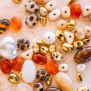 Nieuw Nieuwe assortiment acryl kralen