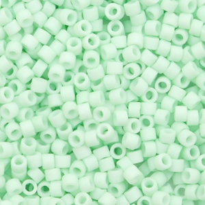Miyuki kralen delica's 11/0 Opaque matte light mint green