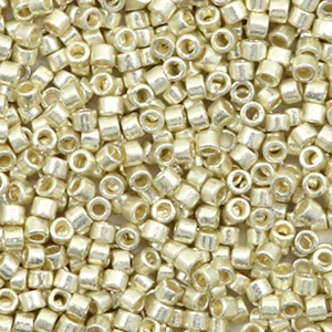 Miyuki kralen delica's 11/0 Duracoat galvanized silver