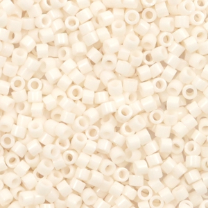 Miyuki kralen delica's 11/0 Opaque bisque white
