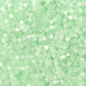 Miyuki kralen delica's 11/0 Silk satin mint green DB-828