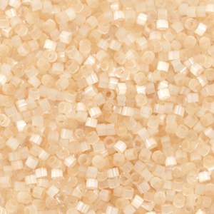 Miyuki kralen delica's 11/0 Silk satin light topaz DB-674