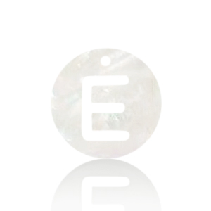 Schelp hangers specials letter E White (natuurlijke kleur)