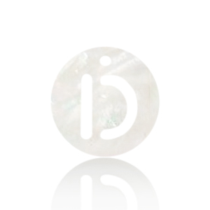 Schelp hangers specials letter D White (natuurlijke kleur)