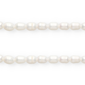 Imperfecte zoetwaterparels rice 7x6mm Natural white
