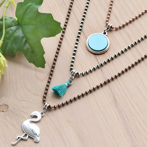 Kettingen en armbanden van gekleurd ball chain, stainless steel (RVS) jasseron en metal style wire 