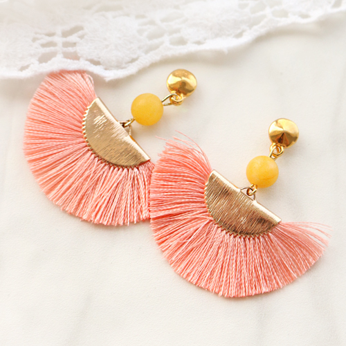 Altijd leuk om mee aan de slag te gaan: natuursteen kralen!