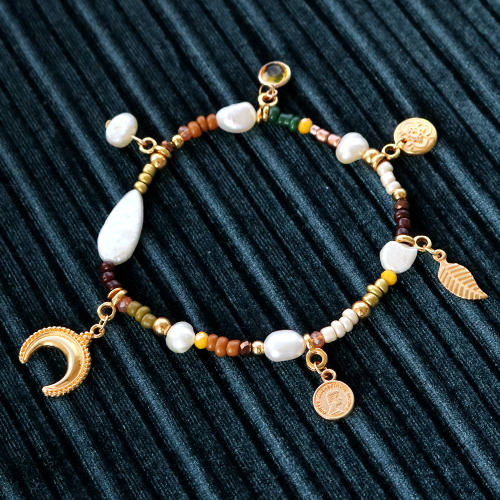 Maak oorbellen en armbandjes in winterse kleuren met glaskralen rocailles