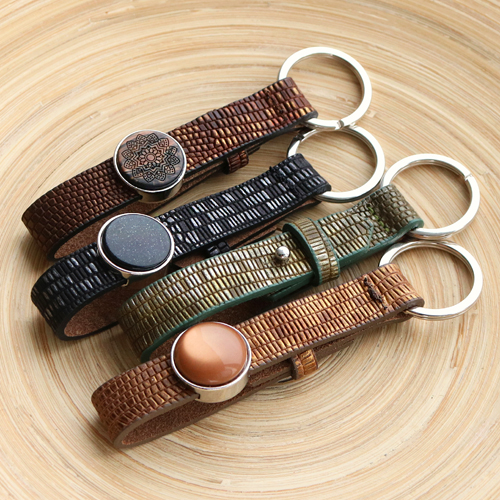 Cadeau-inspiratie met de nieuwe Cuoio sleutelhangers en scrunchies