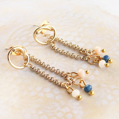 Stijlvolle oorbellen in de nieuwste trendkleuren