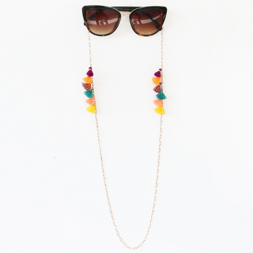 Deze sieraden kun je maken met onze nieuwe collectie kwastjes: 