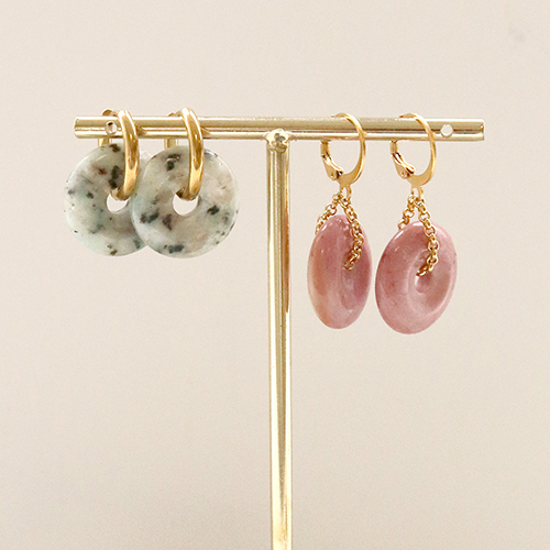 Zie hier hoe je zelf prachtige oorbellen en armbanden maakt met natuursteen disc hangers