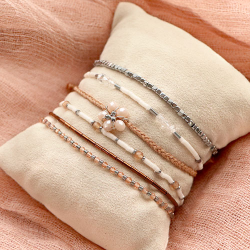 Elegante armbanden collectie met hematite kralen