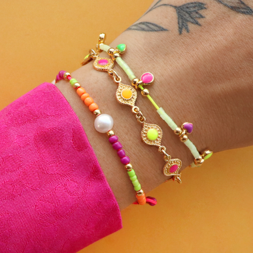 Sieraden cre&euml;ren met neon trend items