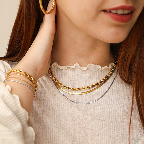 Combineer roestvrij stalen kettingen en armbanden