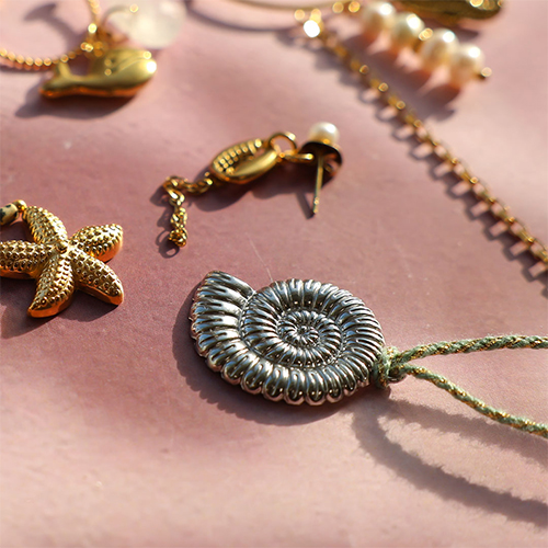 Cre&euml;er sieraden volgens de laatste trends met rvs sealife bedels