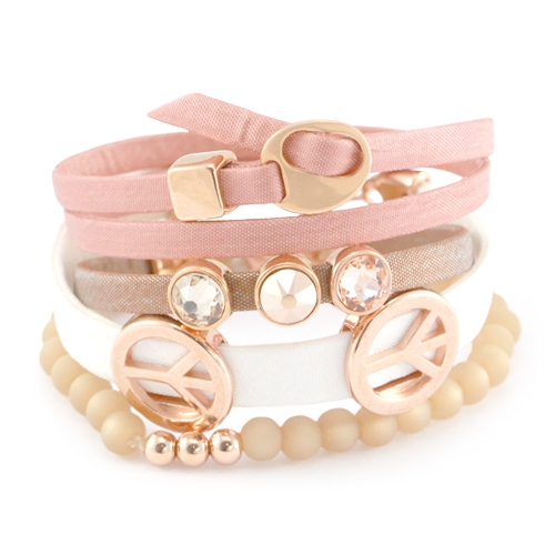 Leuke sieraden gemaakt met trendy plat en gestikt Jean Jean koord