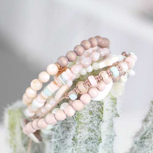 Met deze schelp kralen maakt u de mooiste sieraden voor deze zomer.