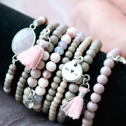 Bekijk de leuke inspiratie die wij voor je hebben gemaakt met onze glaskralen mat!