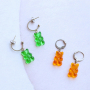 Inspiratie voor het maken van kleurrijke sieraden met gummy bear hangers