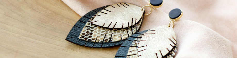 Leer hangers en tussenstukken