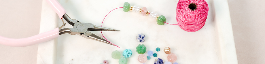 Just arrived: natuursteen kralen bloem Just arrived: natuursteen kralen bloem