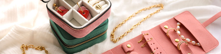 New in Sieraad reisetui en reisdoosje!