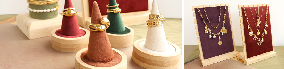 Nieuwe displays voor ringen, armbanden en kettingen Nieuwe displays voor ringen, armbanden en kettingen