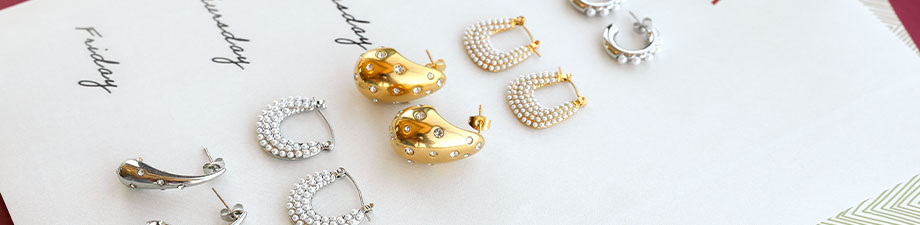 Nieuwe prachtige collectie roestvrij stalen oorbellen Nieuwe prachtige collectie roestvrij stalen oorbellen