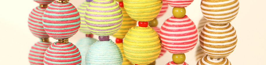 Statement acryl kralen met waxkoord