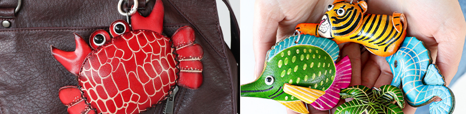 Nieuwe leren portemonnees en sleutelhangers